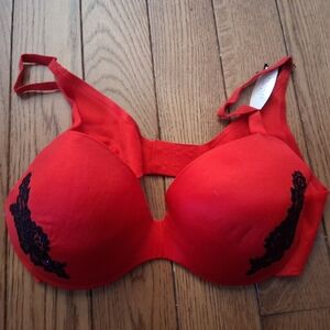 Elegant Red Lace Women's Victorias Secret Incredible Lined Demi New With Tags